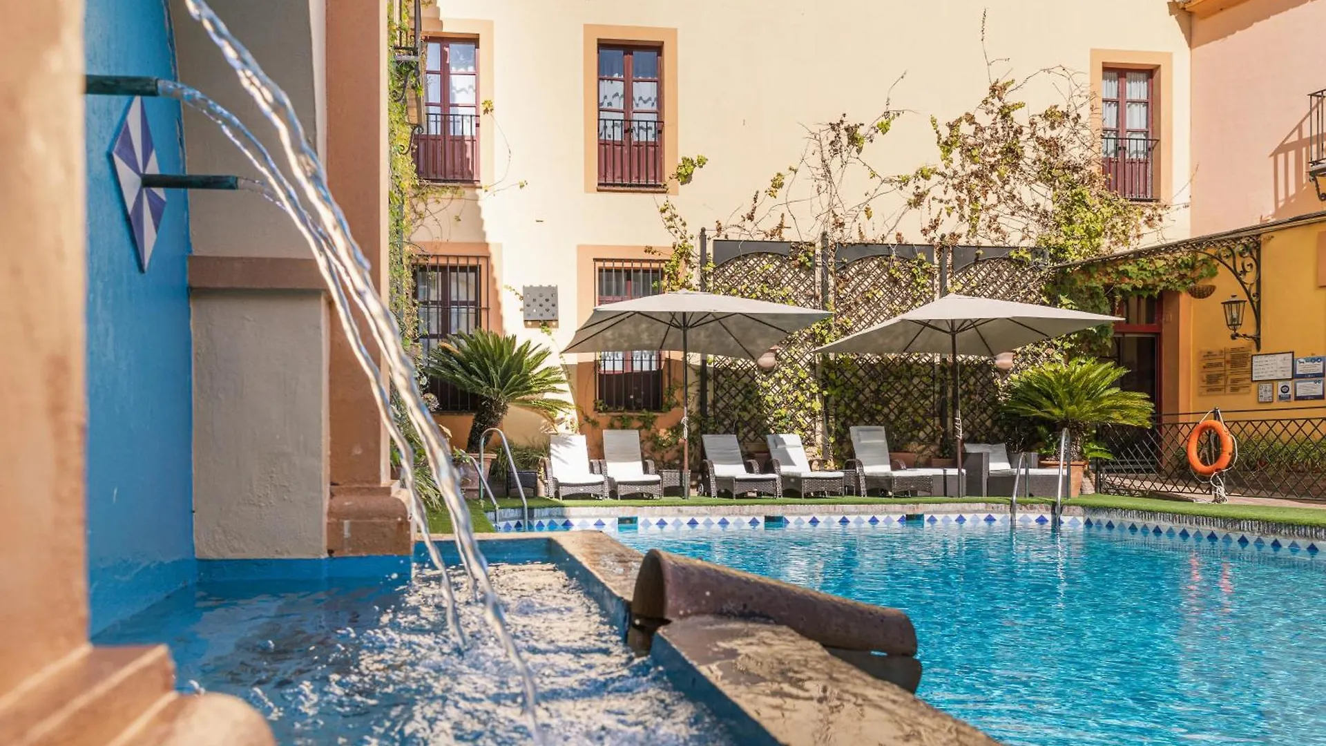 Hotel Alcázar de la Reina Carmona  España