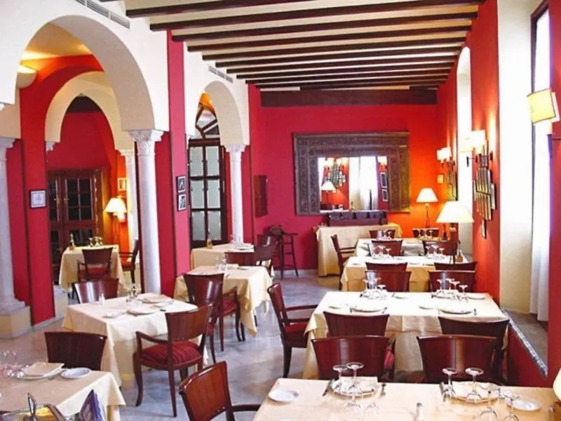 Hotel Alcazar De La Reina Carmona